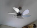 Ventilatore a soffitto: con o senza luce? Vantaggi, quanto consuma e come scegliere il migliore